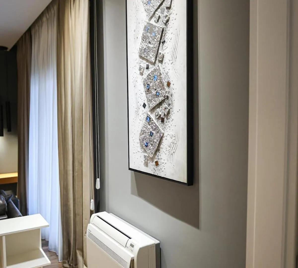 アパート Miku Apartment-Luxurious 2Bd Private Parking ティラナ