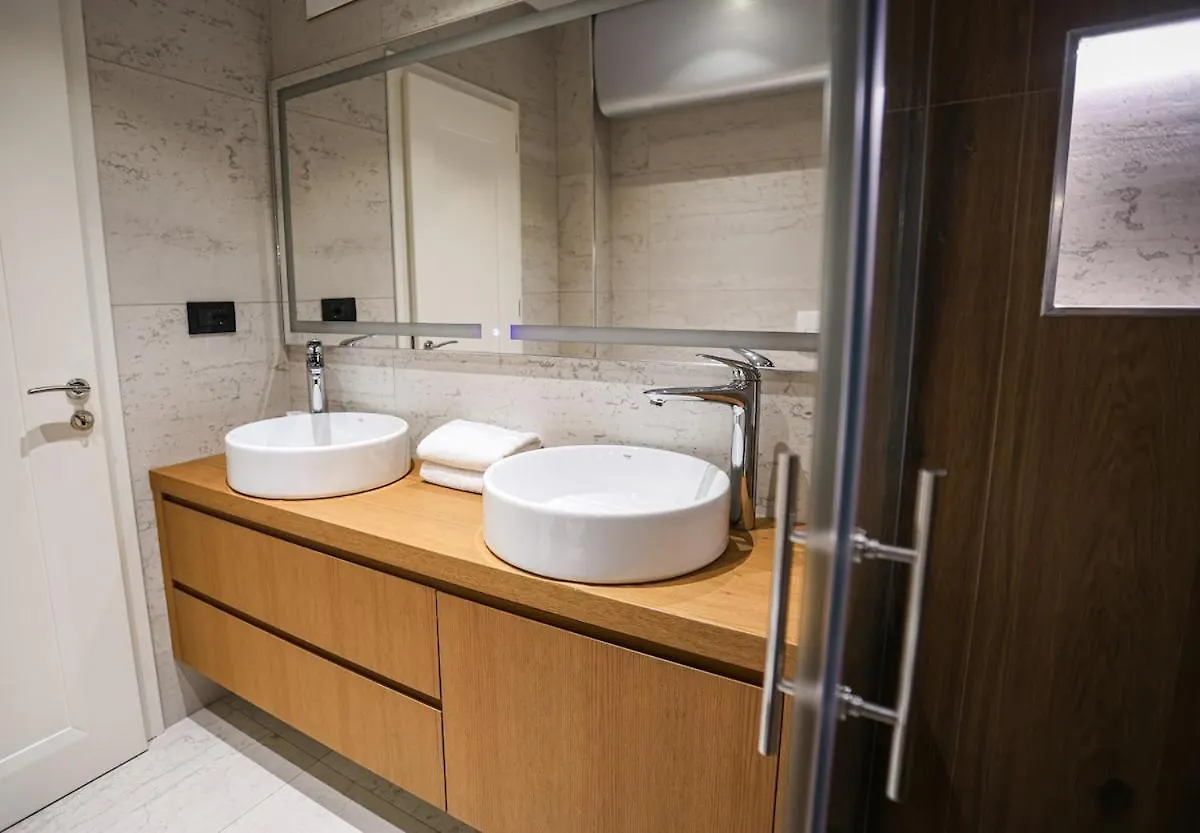 Miku Apartment-Luxurious 2Bd Private Parking ティラナ アルバニア